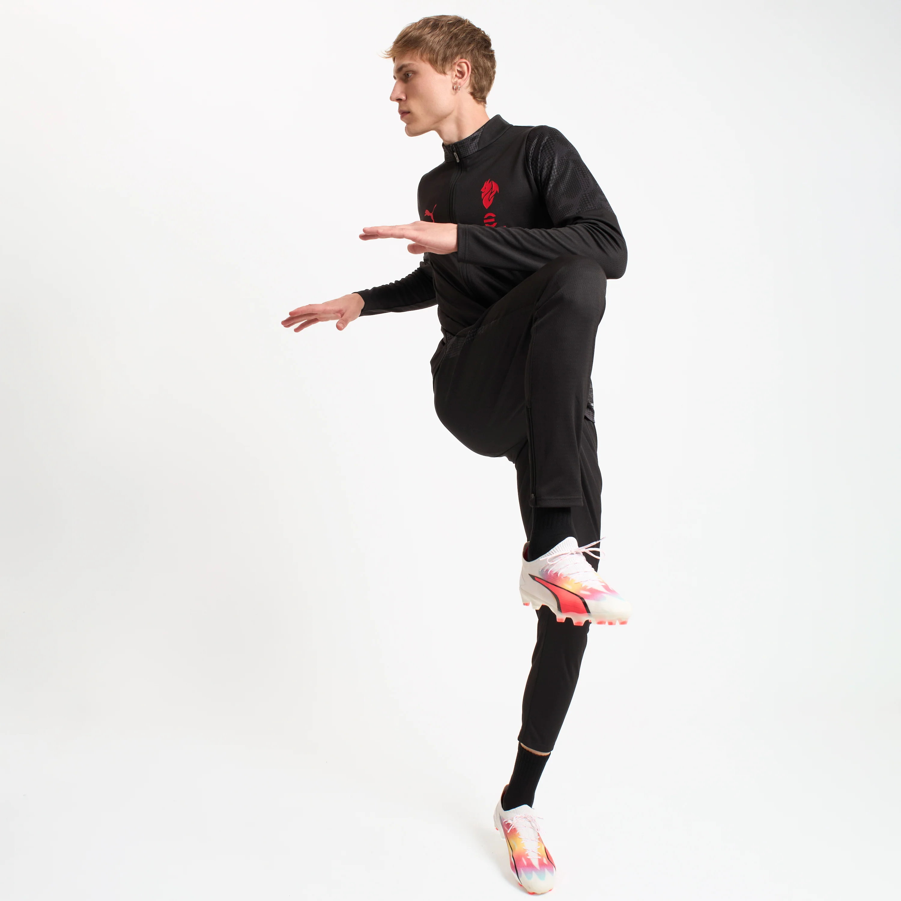 GIACCA NERA MILAN TRAINING 2025/26 CON ZIP E TASCHE - Image 4