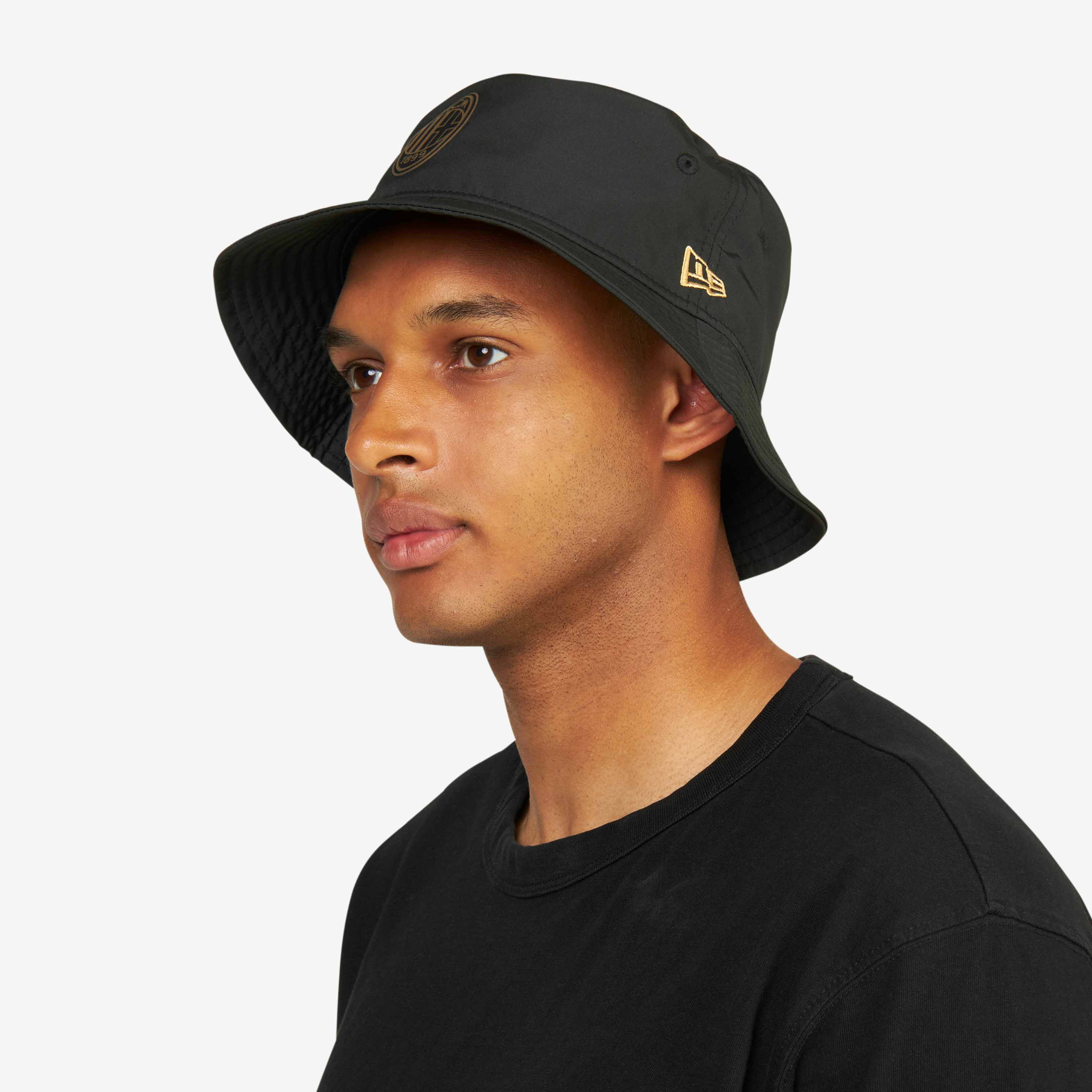 BUCKET HAT NEW ERA X AC MILAN CON LOGO - Image 4