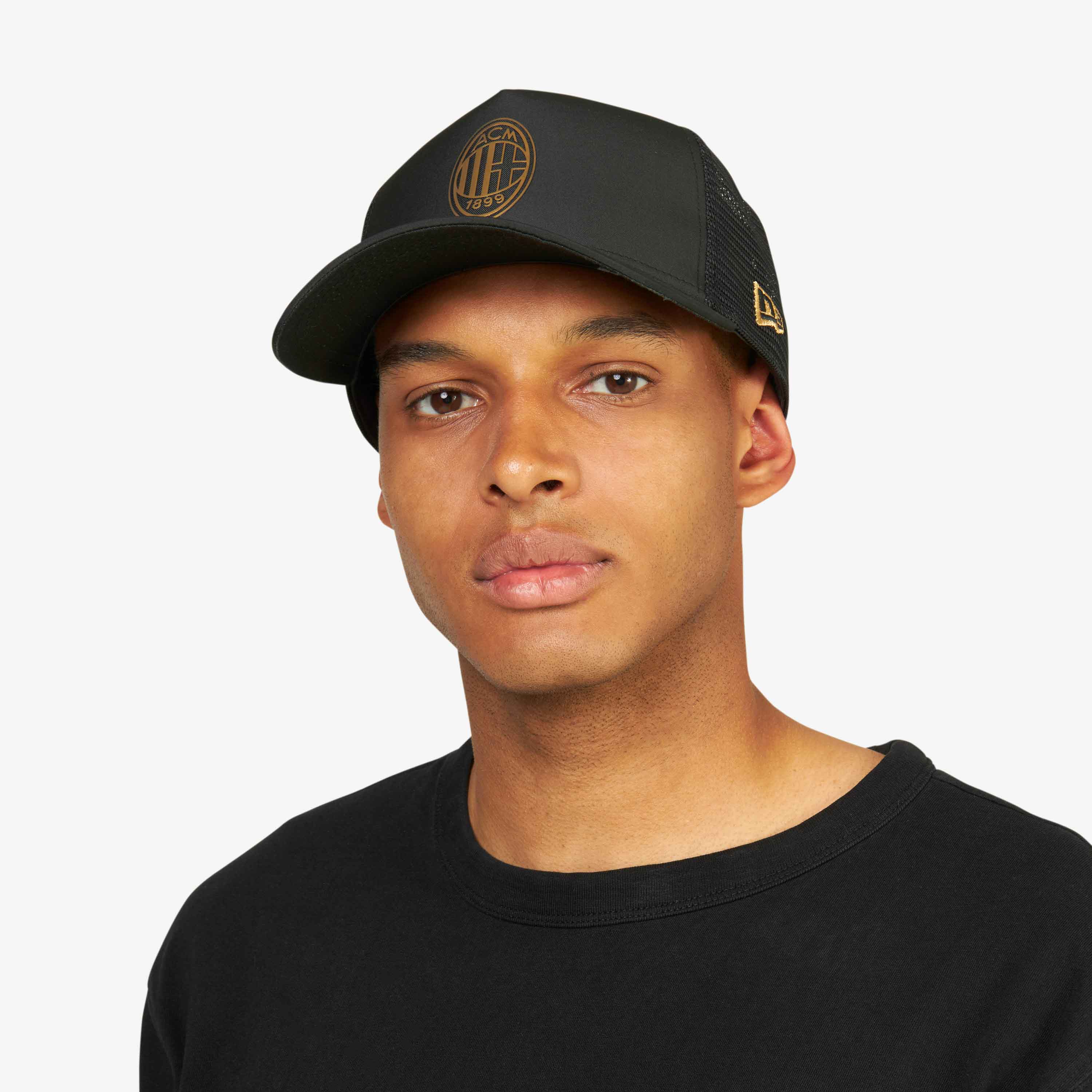 CAPPELLINO TRUCKER NEW ERA X AC MILAN CON LOGO - Image 3